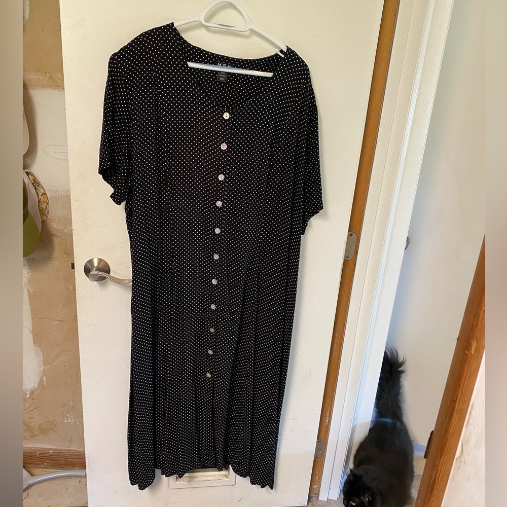 Comfy short sleeve polka dot dress